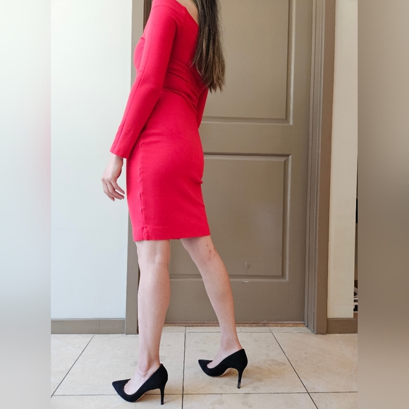 L'Agence Daphne Off the Shoulder Dress in Red XS - Picture 3 of 6